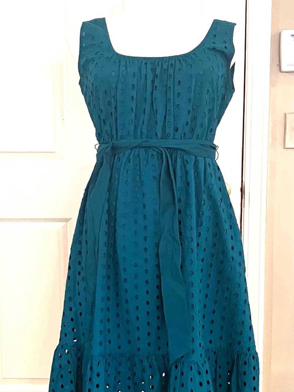NWT JCrew Factory Belted Eyelet Midi Dress in a Beautiful Vivid Jade Color